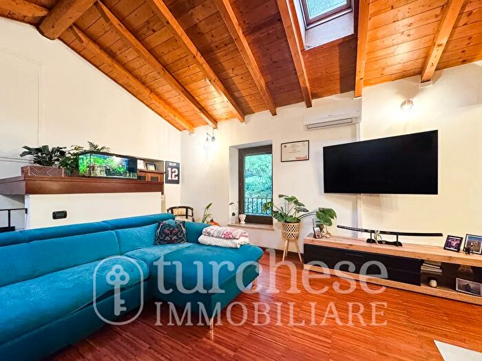 Appartamento bilocale in vendita in Via Garibaldi, Nembro