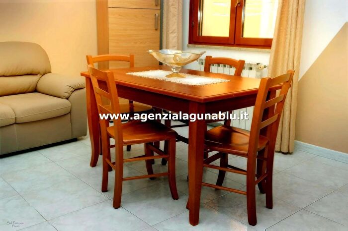 Appartamento trilocale in affitto in Via Roma, Mazara Del Vallo