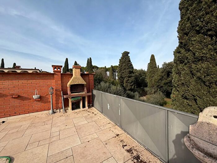 Appartamento trilocale in affitto in Via San Lorenzo, Signa