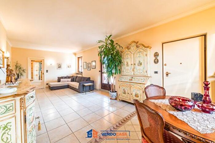 Case in Vendita e in Affitto - 3