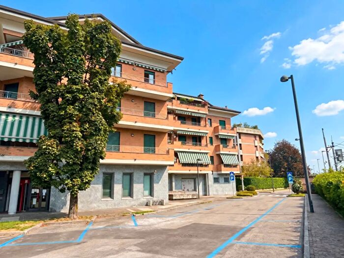 Appartamento trilocale in vendita in Seveso