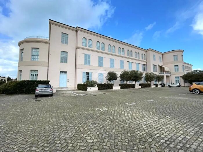 Appartamento quadrilocale in vendita in Viale del Tirreno, Pisa