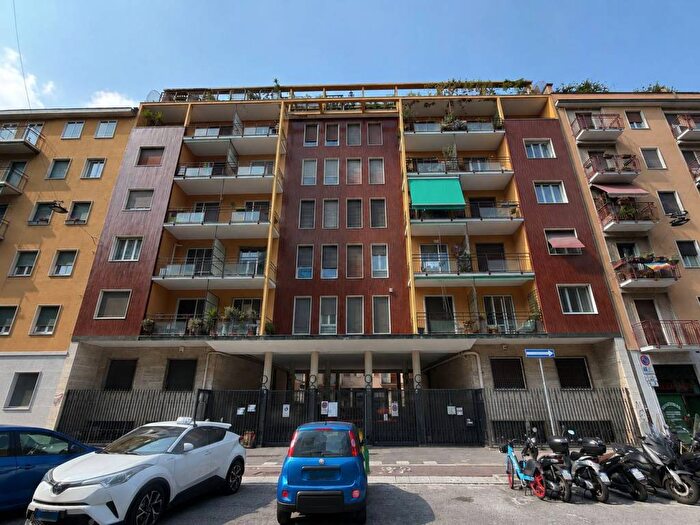 Appartamento bilocale in affitto in Via Valparaiso, Solari, Milano