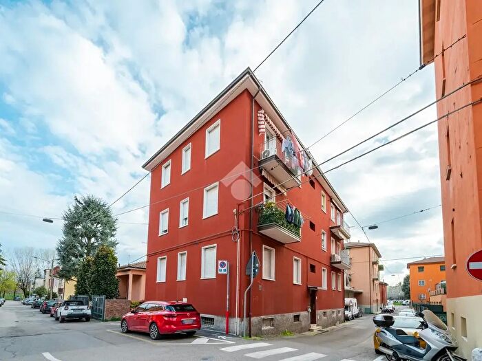 Appartamento con 6 locali in vendita in Via del Greto, Bologna