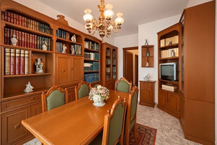 Appartamento con 5 locali in vendita in Jesi