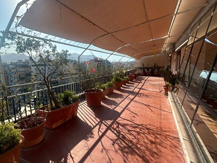 Casa quadrilocale in affitto in Via Marchese di Villabianca, Libertà Villabianca, Palermo