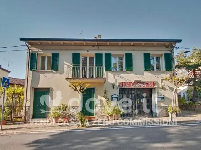 Appartamento trilocale in vendita in Via Decio Raggi, Longiano