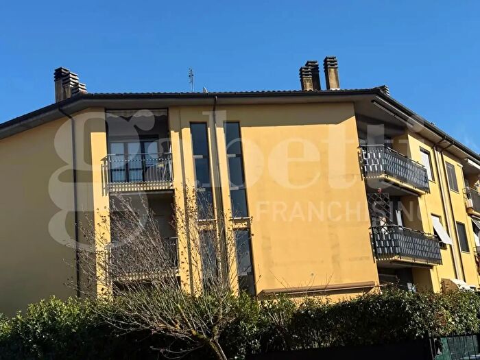 Appartamento con 5 locali in vendita in Via Majorana Snc, Rieti