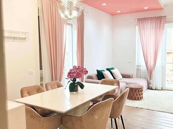 Appartamento trilocale in affitto in Vicolo del Monte delle Capre, Trullo Colle del Sole, Roma