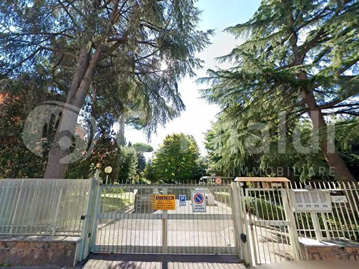 Appartamento trilocale in vendita in Via Stellanello, Roma