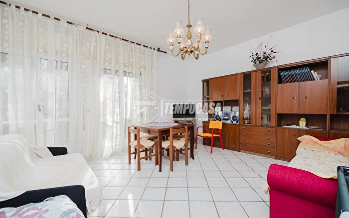 Appartamento quadrilocale in vendita in Viale Emilia, Cervia