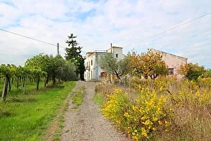 Casa con 15 locali in vendita in Ortona