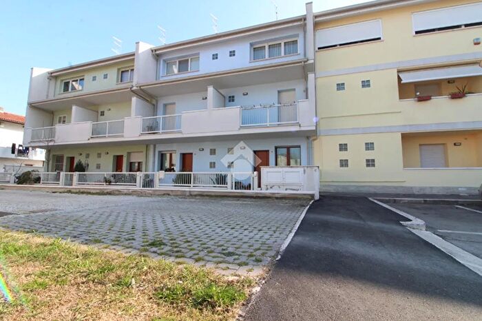 Casa quadrilocale in vendita in Via Claudio Monteverdi, Cesena