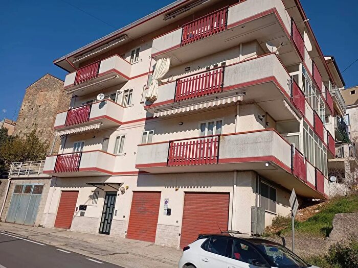 Appartamento con 5 locali in affitto in Arielli