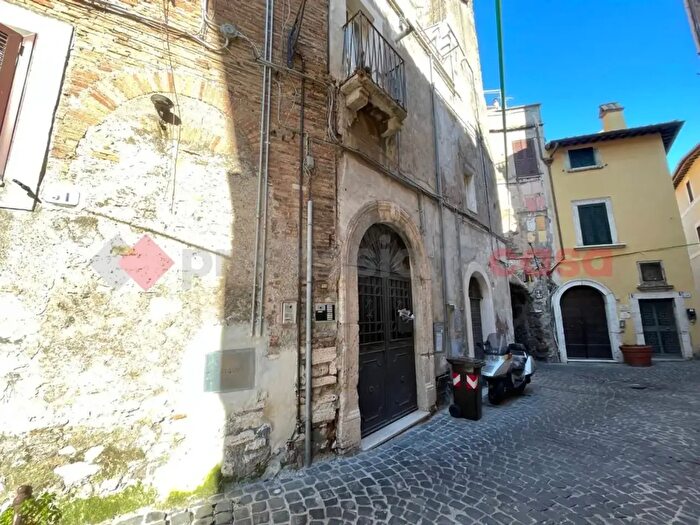 Appartamento bilocale in vendita in Via della Sibilla, Tivoli