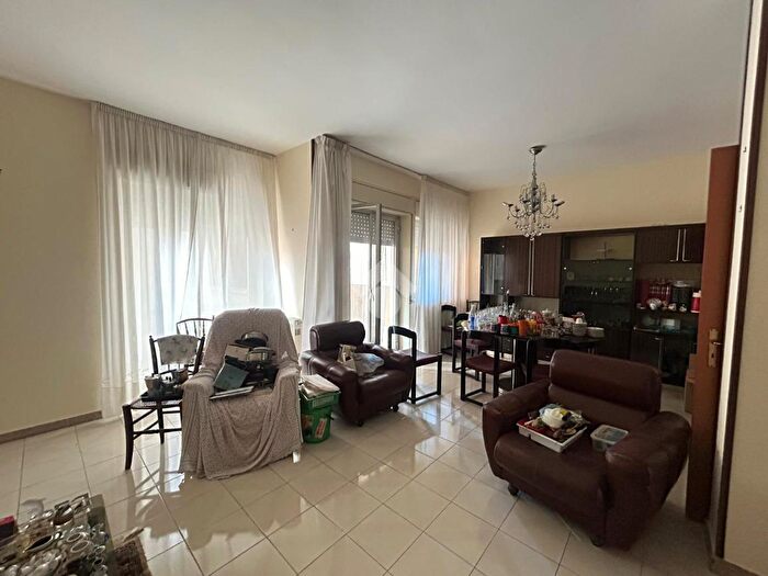 Appartamento quadrilocale in vendita in Via del Levriere, Palermo