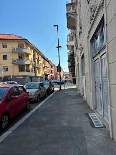 Appartamento quadrilocale in affitto in Via Cesare Balbo, Bocconi, Milano