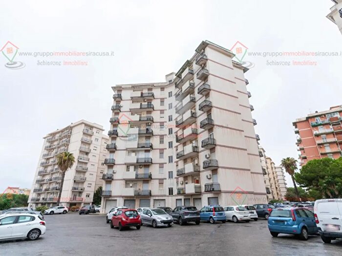 Appartamento con 5 locali in vendita in Siracusa