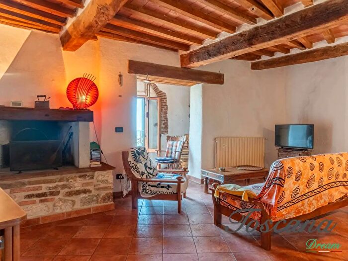 Appartamento con 7 locali in vendita in Monterotondo Marittimo