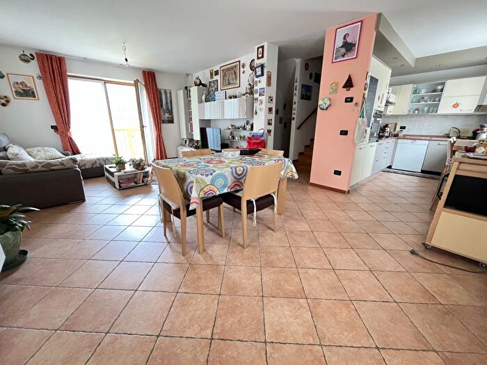 Casa quadrilocale in vendita in Via del Titin, Levico Terme