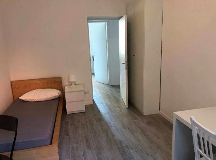 Appartamento trilocale in affitto in Via Emilio Gola, Navigli Darsena, Milano