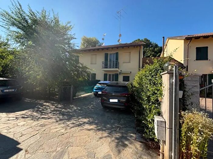 Casa con 5 locali in vendita in Via Sabbione r, Alessandria
