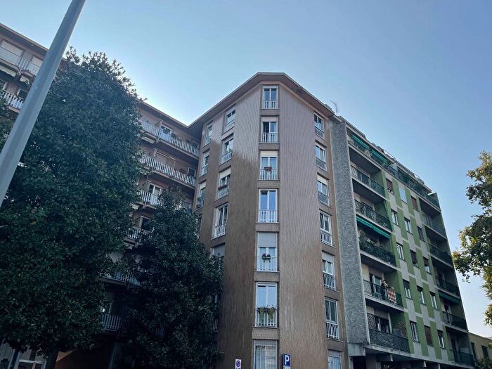 Appartamento bilocale in affitto in Via Ferrante Aporti, Pasteur, Milano