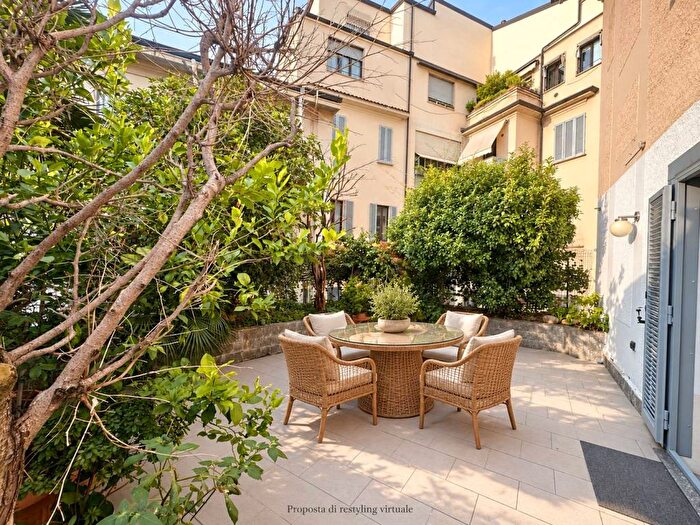 Casa trilocale in affitto in Corso Venezia, San Babila, Milano