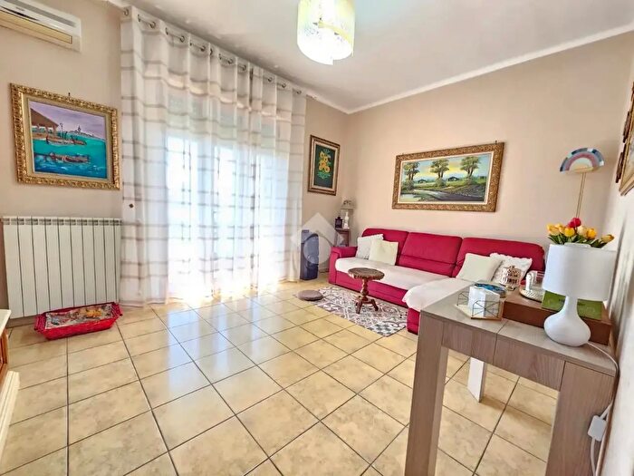 Appartamento trilocale in vendita in Viale degli Aviatori, Foggia