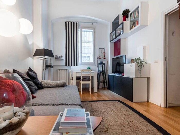 Appartamento bilocale in affitto in Via Paolo Frisi, Porta Venezia, Milano