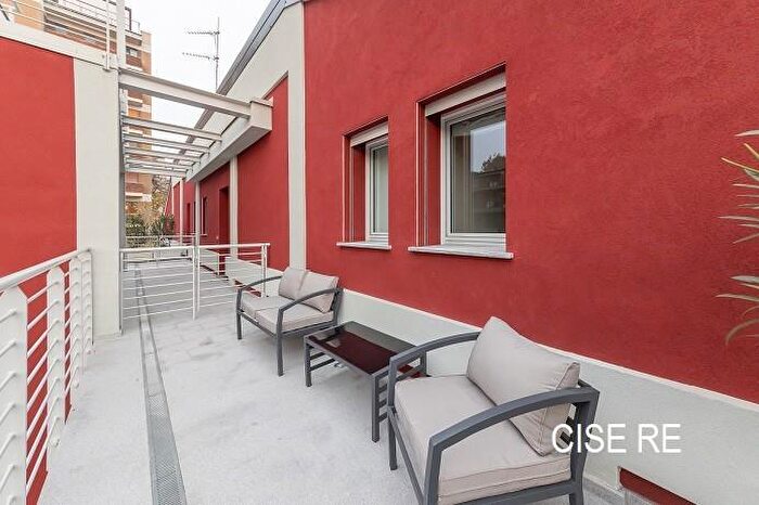 Appartamento trilocale in vendita in Via Ferrini, Milano