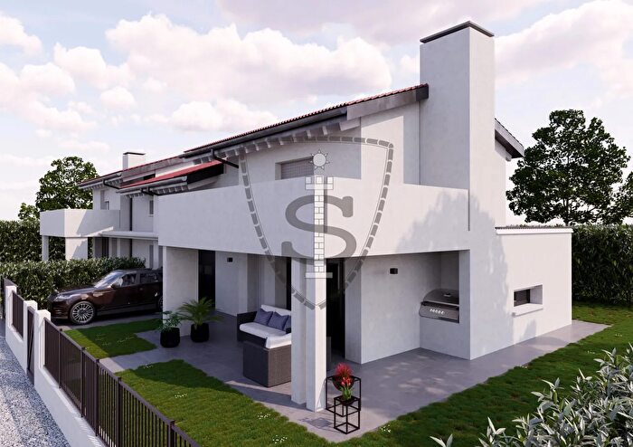 Casa con 5 locali in vendita in Via Cappuccini, Loria