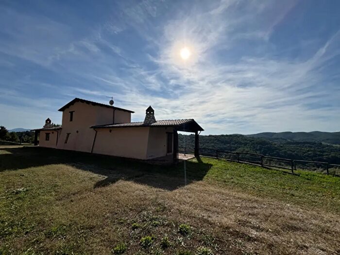 Casa con 5 locali in vendita in Via Roma, Rocca Sinibalda