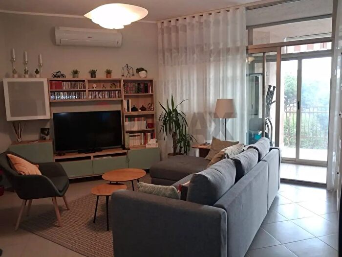 Appartamento quadrilocale in vendita in Via Evangelista di Blasi, Palermo