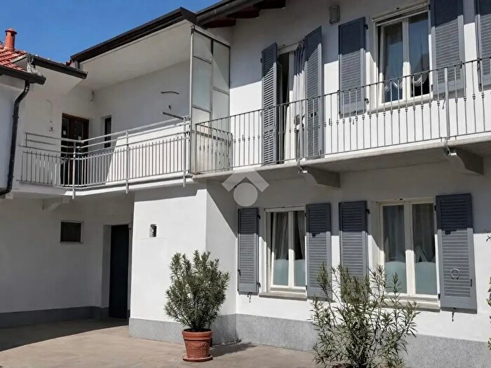 Appartamento trilocale in vendita in Desio