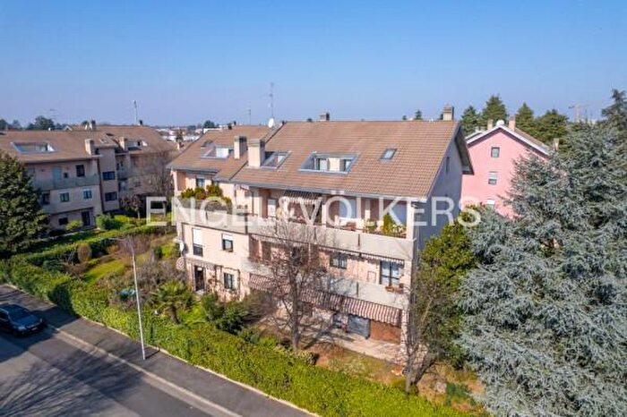 Case in Vendita e in Affitto - 2