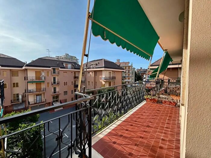 Appartamento bilocale in vendita in Largo Ponte Romano, Loano