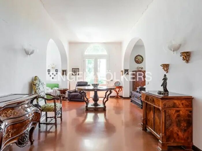 Casa con 6 locali in vendita in Via Olmetola, Bologna