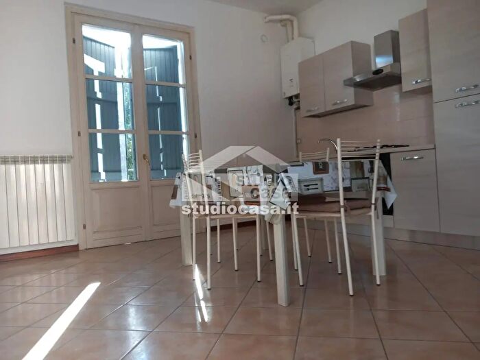 Appartamento bilocale in vendita in Via Castellazzo, Palazzo Pignano