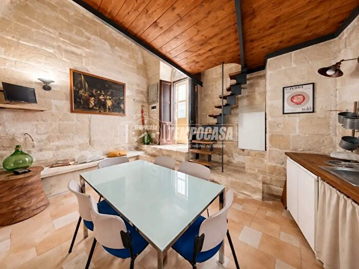 Appartamento bilocale in vendita in Vicolo Boemondo, Lecce