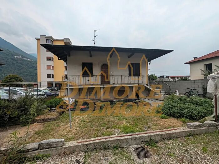 Casa con 5 locali in vendita in Cannobio