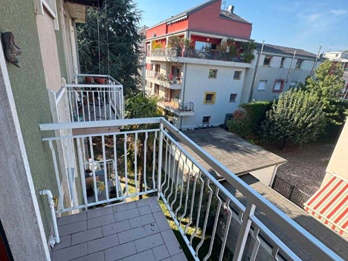 Case in Vendita e in Affitto - 3