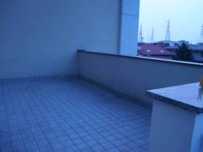 Appartamento bilocale in affitto in Via Anna Frank, Centro, Brugherio