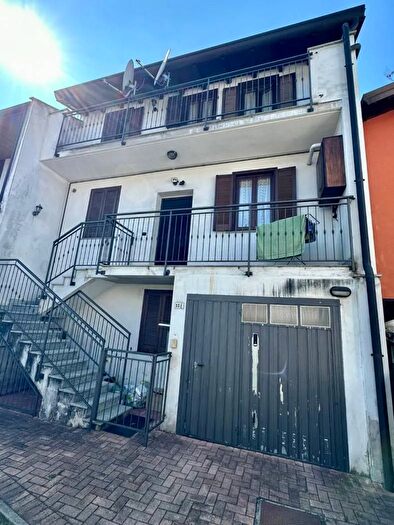 Appartamento quadrilocale in vendita in Via Orgoglia Borgo Ticino, Borgo Ticino