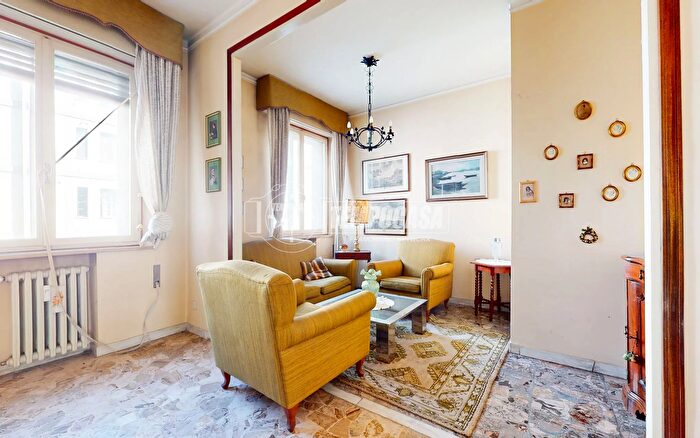 Appartamento trilocale in vendita in Via Po, Mantova