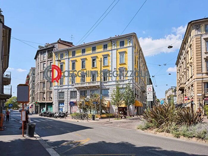 Appartamento bilocale in vendita in Via Rosmini a, Milano