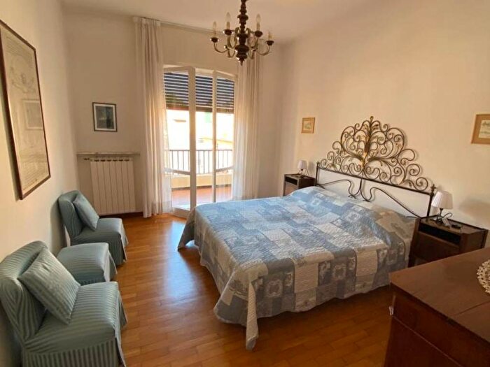 Appartamento con 6 locali in affitto in Via Stati Uniti, Centro, Sestri Levante