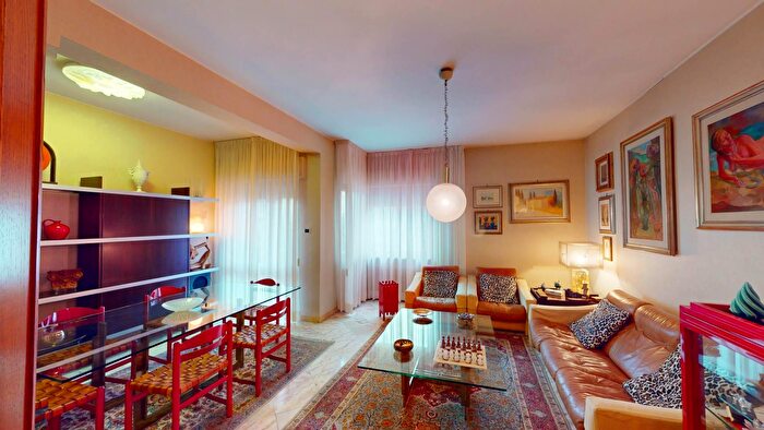 Appartamento quadrilocale in vendita in Via San Bernardino da Siena, Assisi