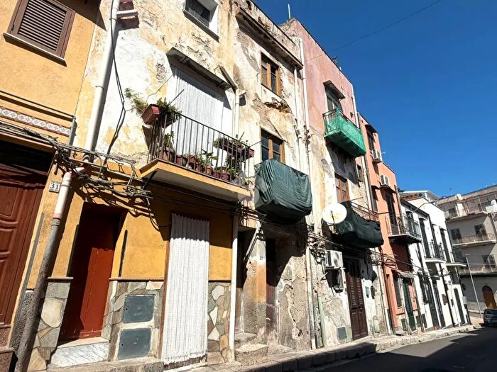 Appartamento bilocale in vendita in Via Roma, Santa Flavia