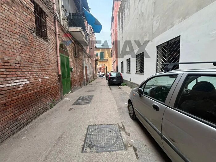 Appartamento bilocale in vendita in Vico Case Riccardi, Napoli